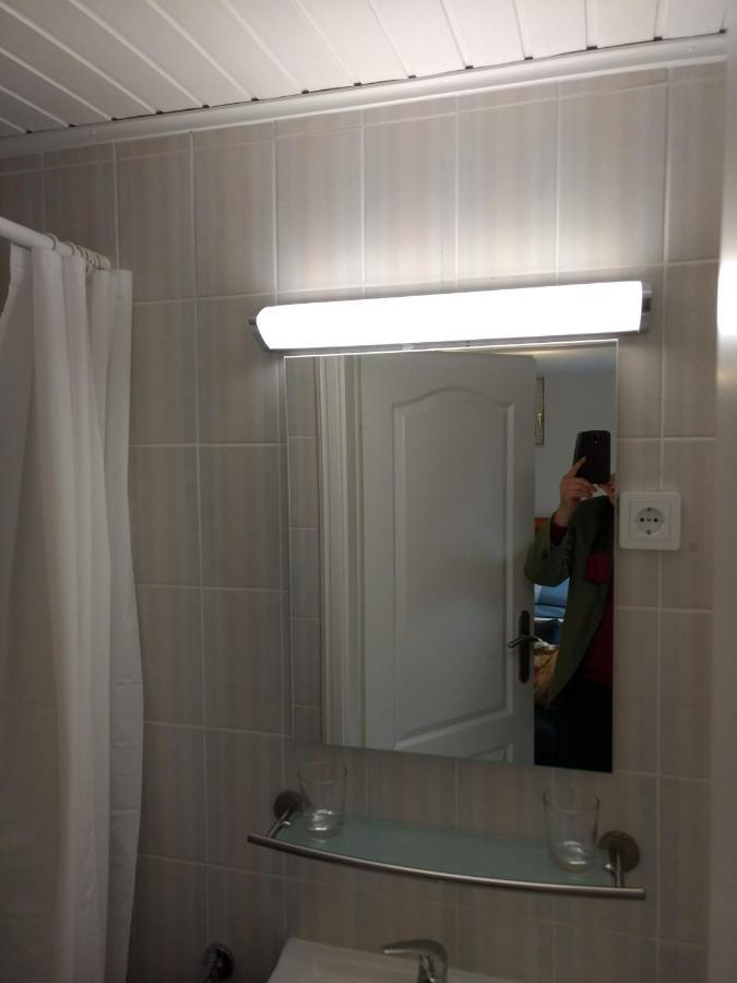 Ruhiges, Gemuetliches Zimmer Mit Bad Fuer 2 Personen, Mit Gartenterasse Lubeck Exterior photo